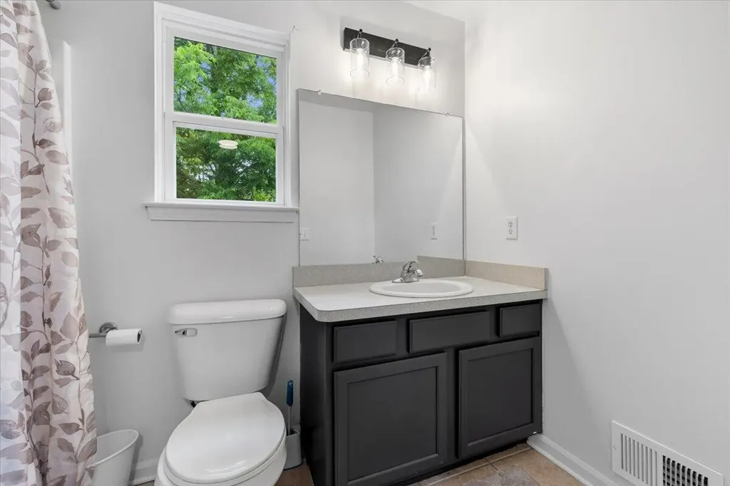 608 Heritage Circle Fenton City MI 48430