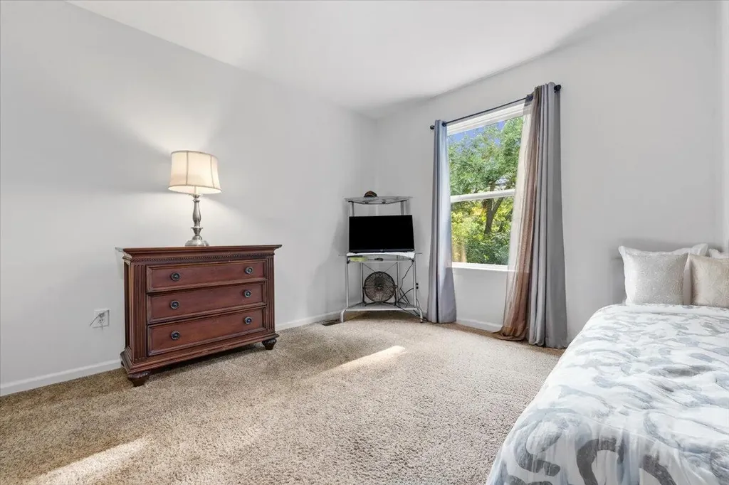 608 Heritage Circle Fenton City MI 48430