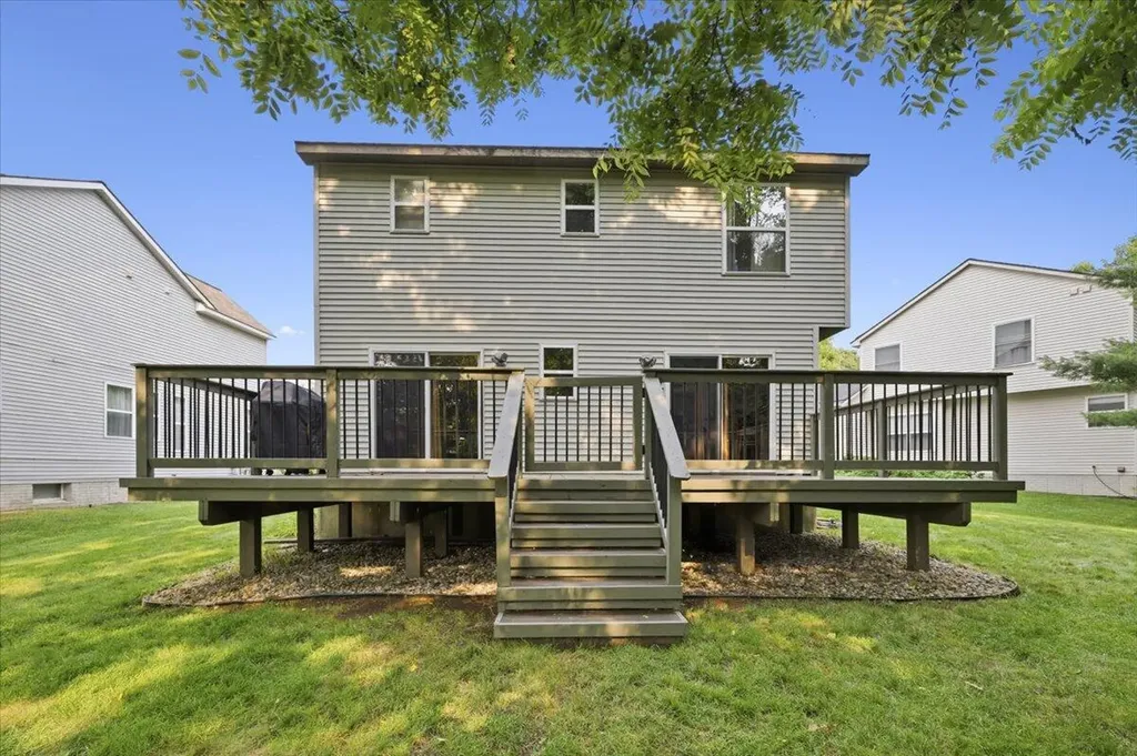 608 Heritage Circle Fenton City MI 48430