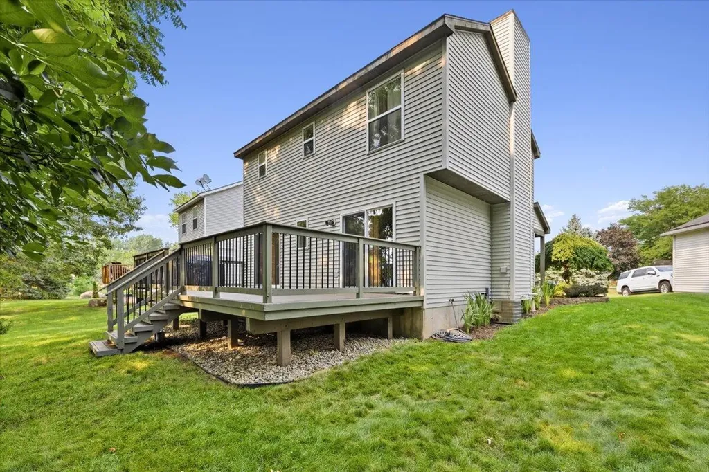 608 Heritage Circle Fenton City MI 48430