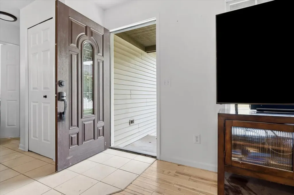 608 Heritage Circle Fenton City MI 48430