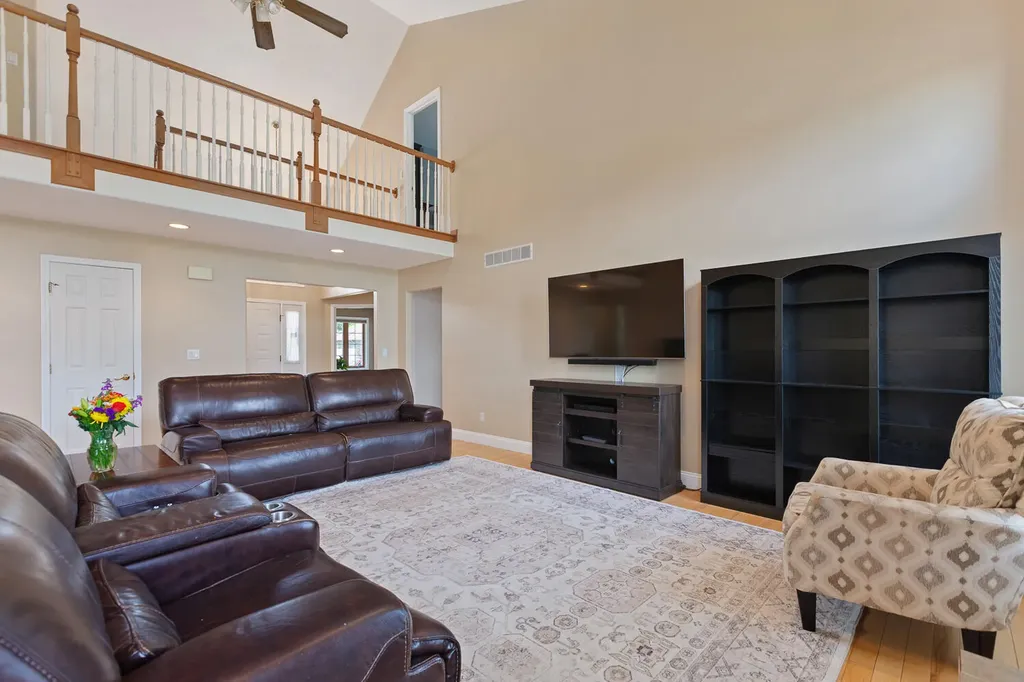 32321 Liparoto Drive Rockwood City MI 48173