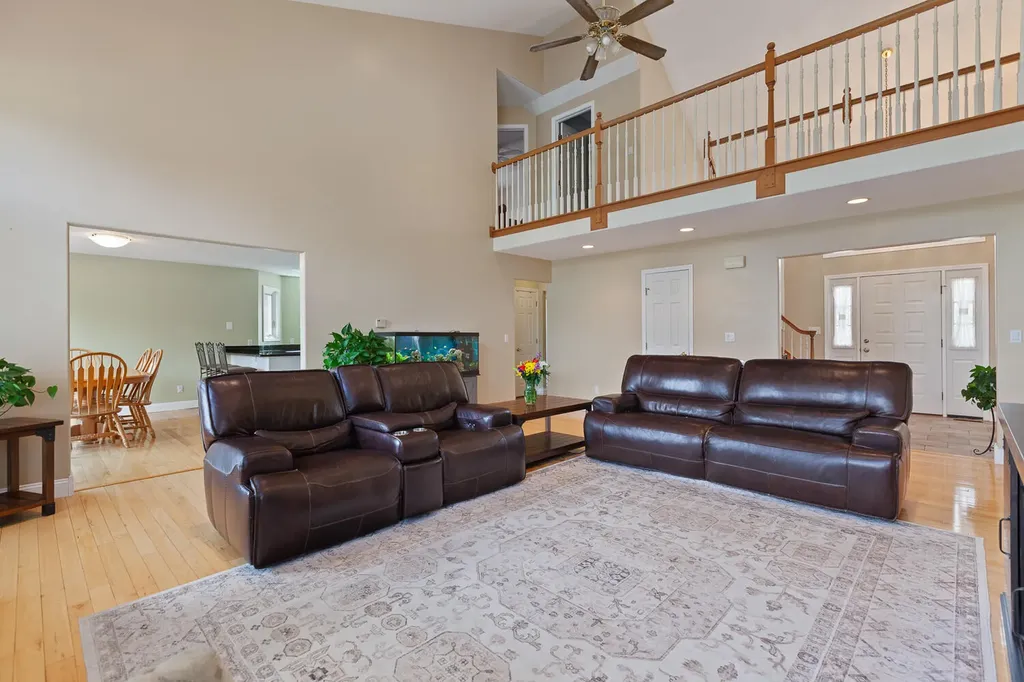 32321 Liparoto Drive Rockwood City MI 48173