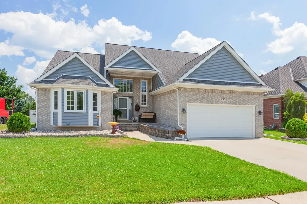 32321 Liparoto Drive Rockwood City MI 48173