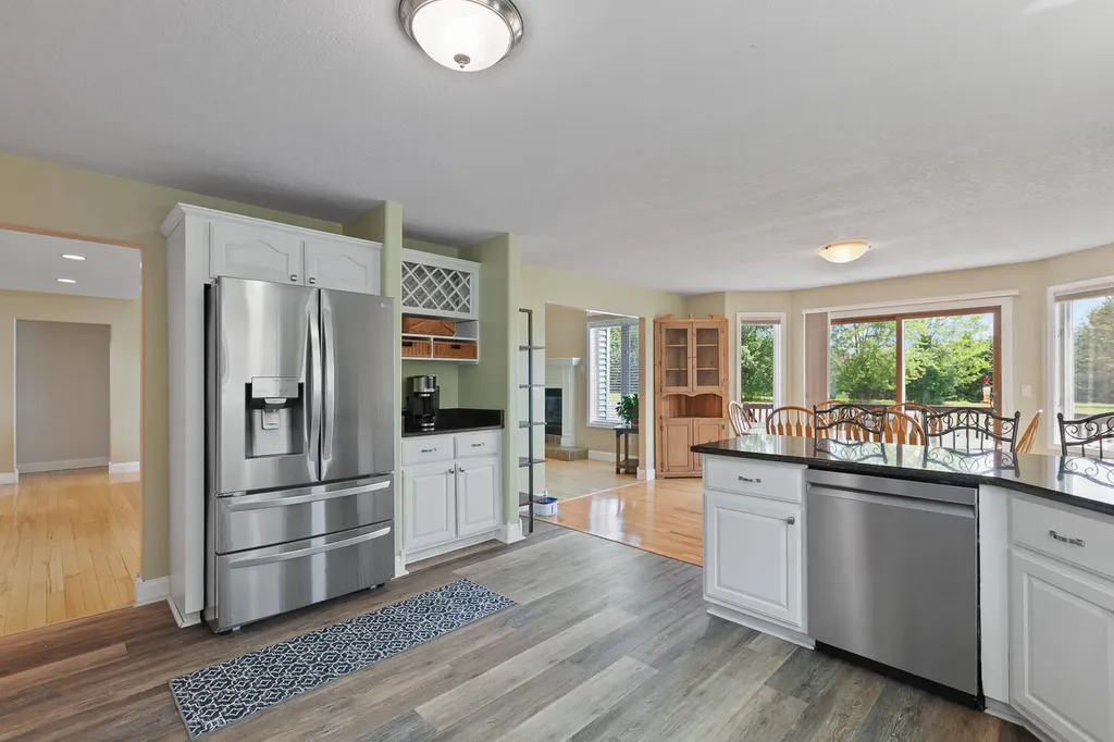 32321 Liparoto Drive Rockwood City MI 48173