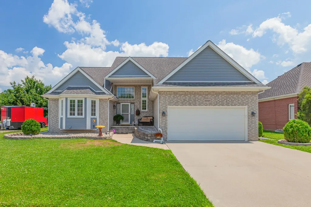 32321 Liparoto Drive Rockwood City MI 48173