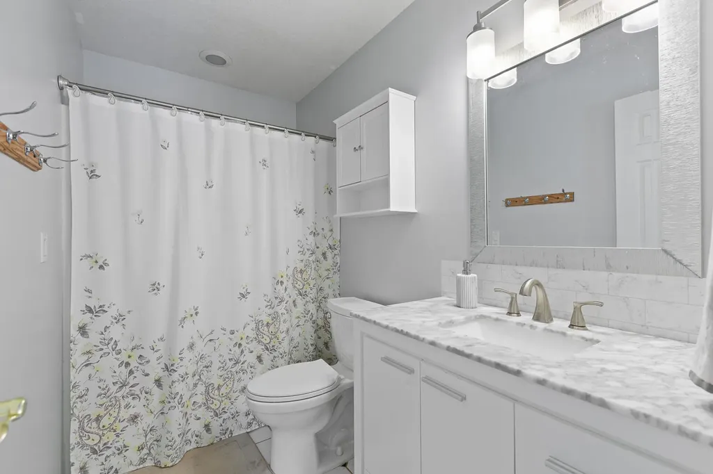 32321 Liparoto Drive Rockwood City MI 48173