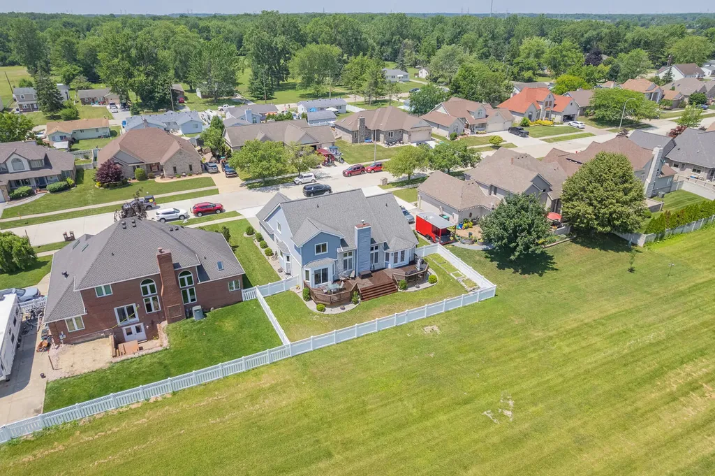 32321 Liparoto Drive Rockwood City MI 48173