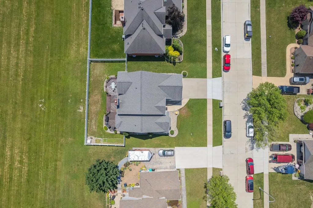 32321 Liparoto Drive Rockwood City MI 48173