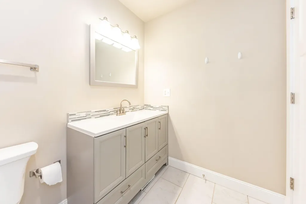 1 Maple Village Court Ann Arbor City MI 48103