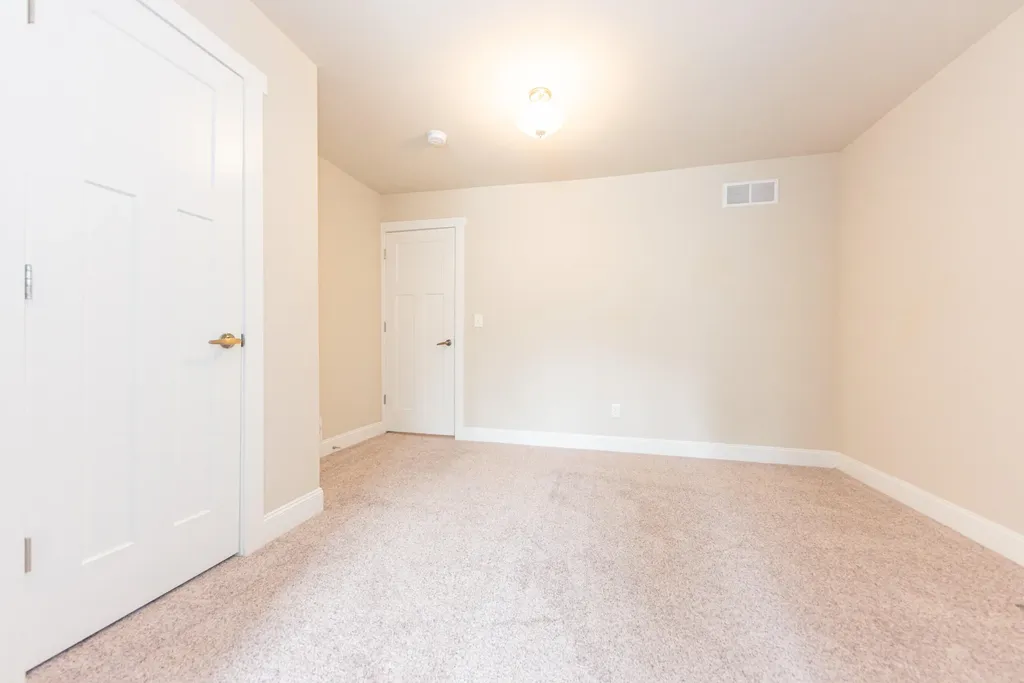 1 Maple Village Court Ann Arbor City MI 48103