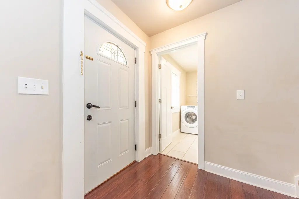1 Maple Village Court Ann Arbor City MI 48103