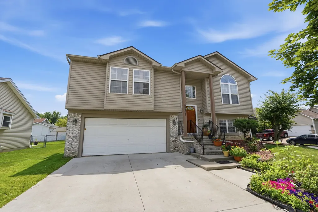 38559 Nellie Lane Westland City MI 48186