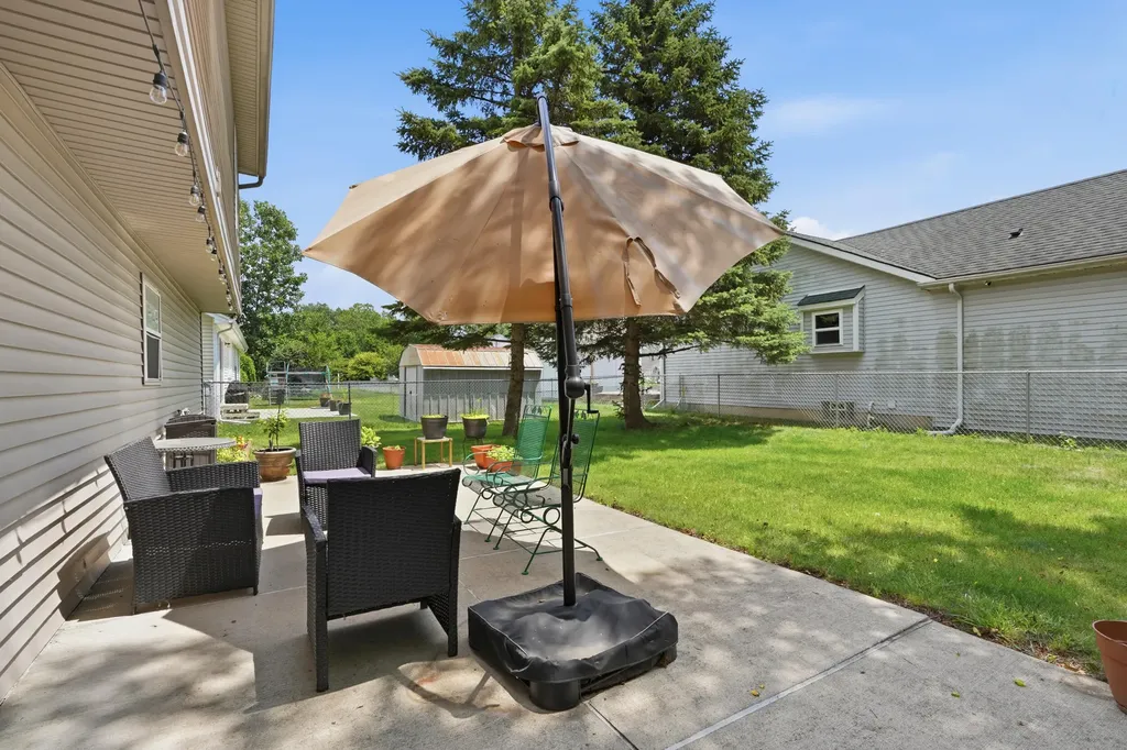 38559 Nellie Lane Westland City MI 48186