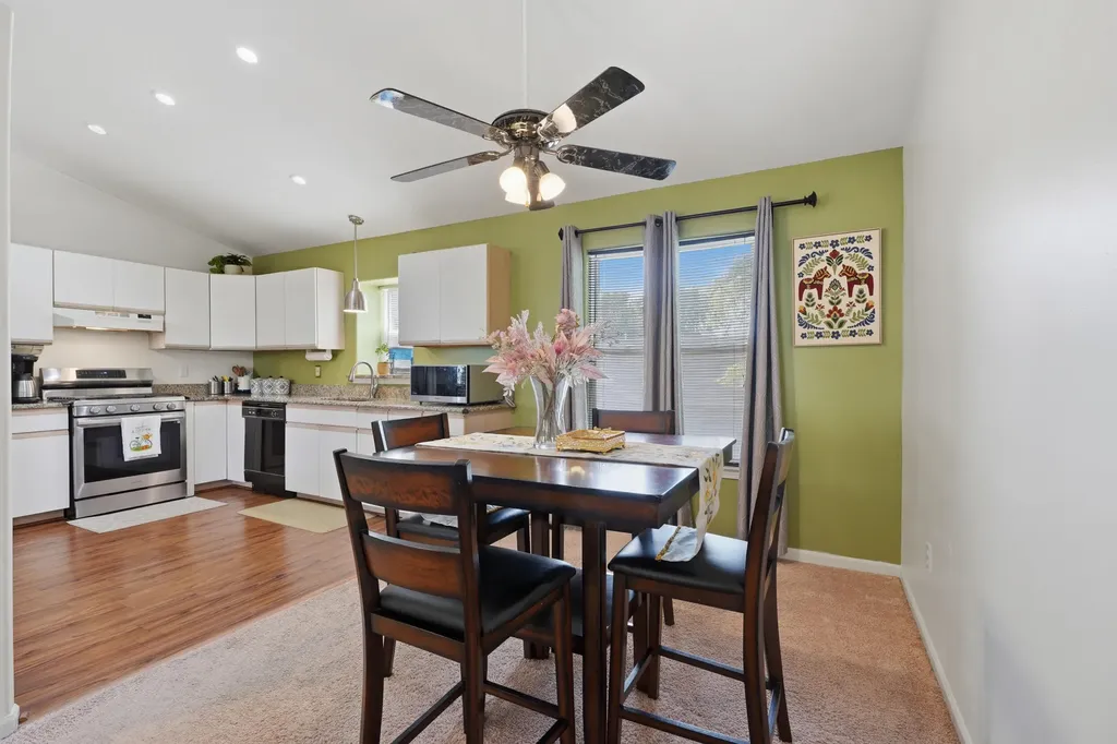38559 Nellie Lane Westland City MI 48186
