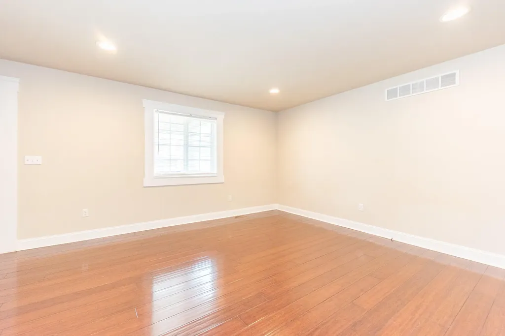 2 Maple Village Court Ann Arbor City MI 48103
