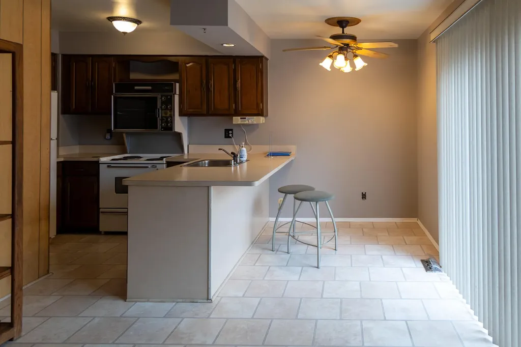 20977 Sherman Avenue Southfield City MI 48033