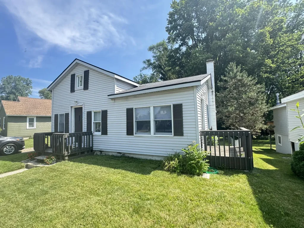 220 N East Street Brighton City MI 48116