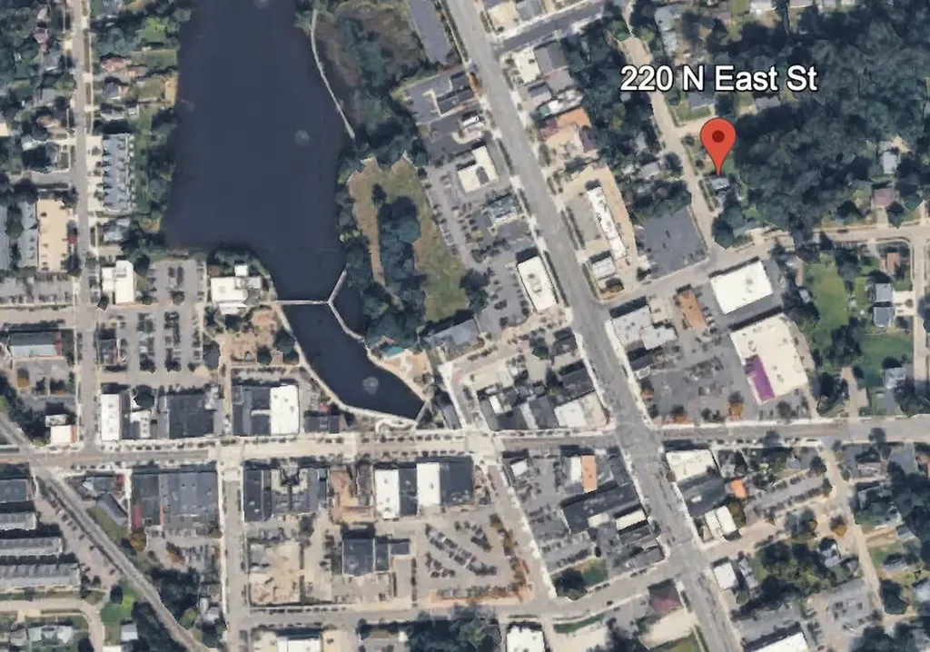 220 N East Street Brighton City MI 48116