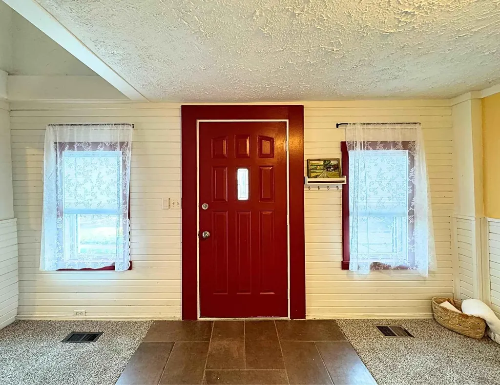 220 N East Street Brighton City MI 48116