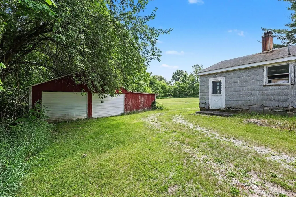 5901 Sharon Hollow Road Sharon Township MI 48158