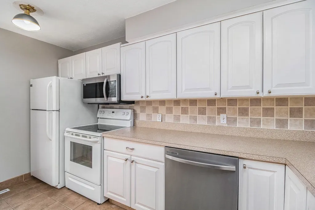 4910 Briarwood Avenue Royal Oak City MI 48073