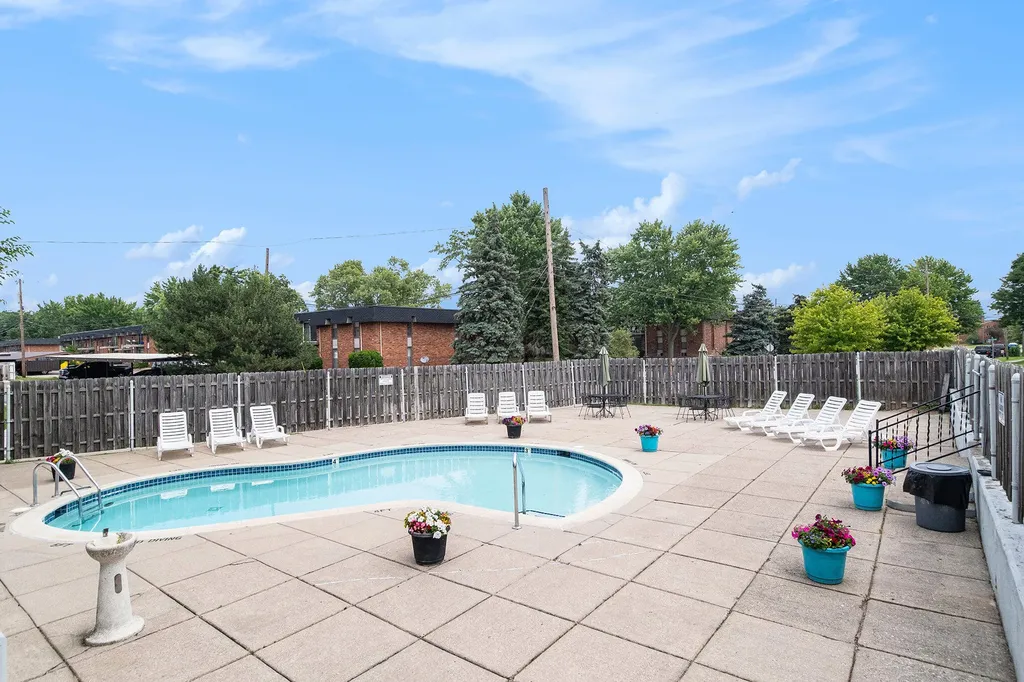 4910 Briarwood Avenue Royal Oak City MI 48073