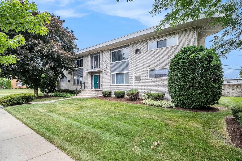 4910 Briarwood Avenue Royal Oak City MI 48073