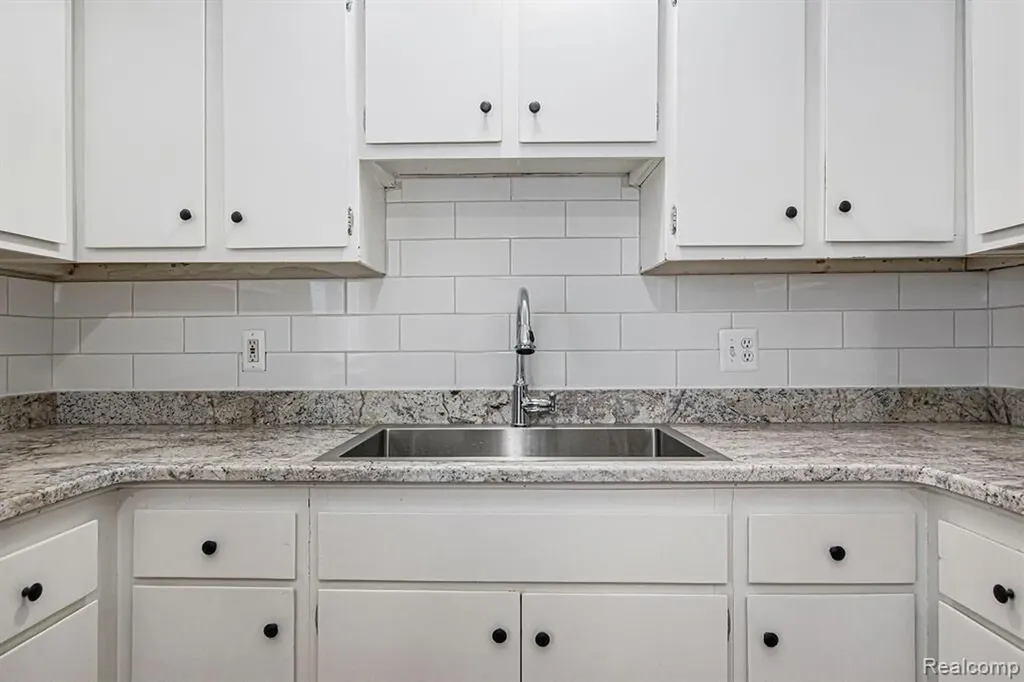 4839 Mansfield Avenue Royal Oak City MI 48073