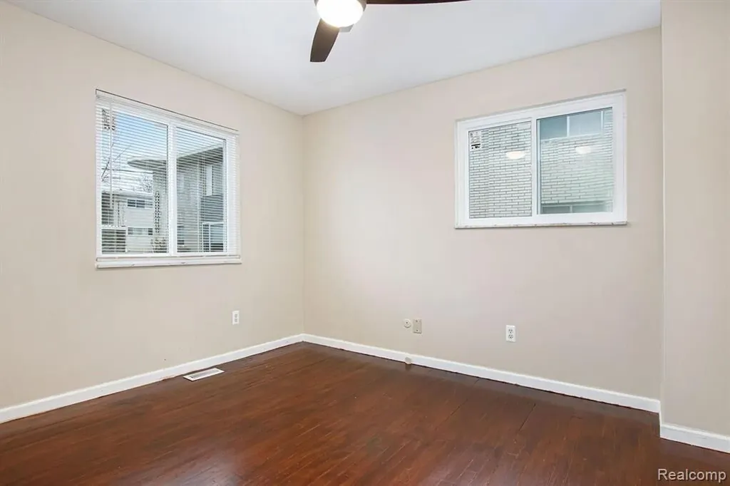 4839 Mansfield Avenue Royal Oak City MI 48073