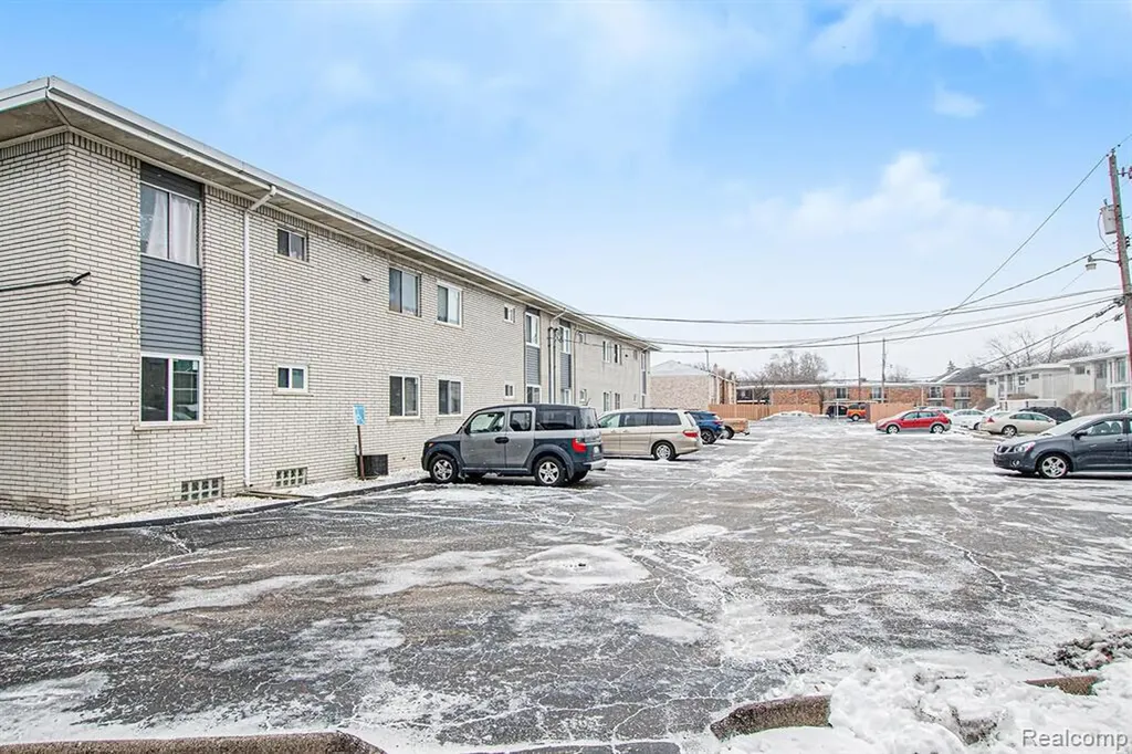 4839 Mansfield Avenue Royal Oak City MI 48073