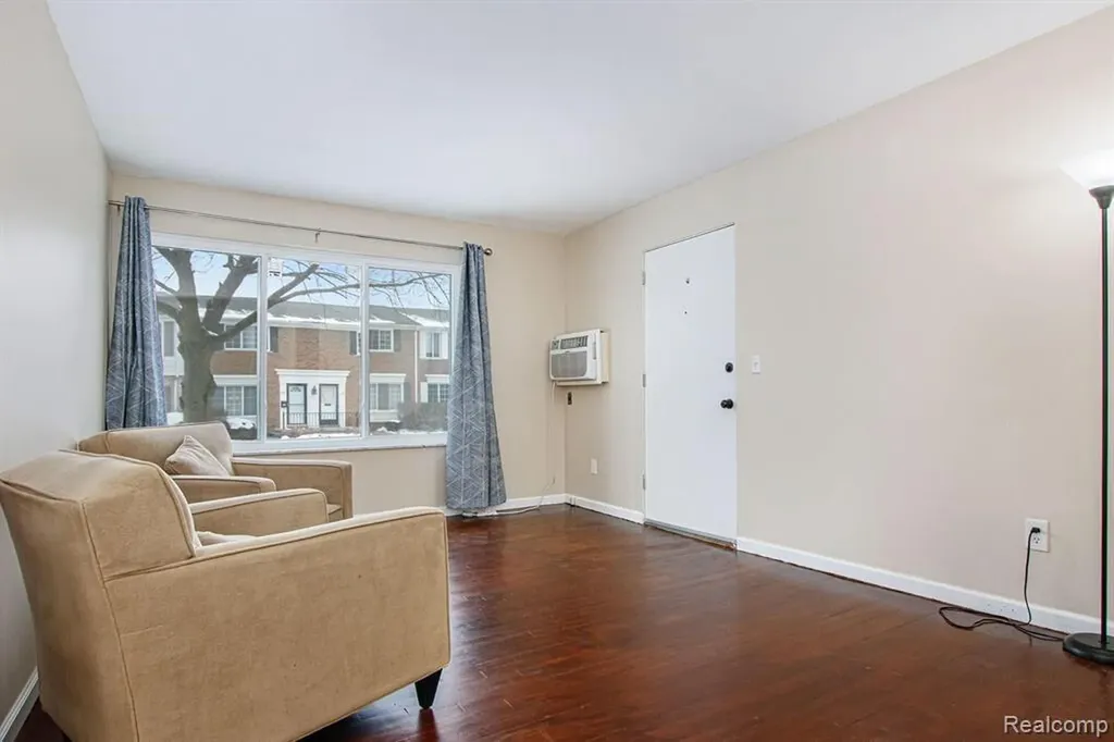 4839 Mansfield Avenue Royal Oak City MI 48073