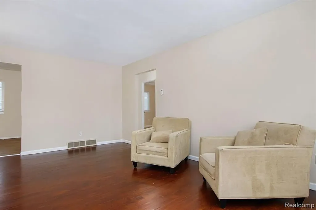 4839 Mansfield Avenue Royal Oak City MI 48073