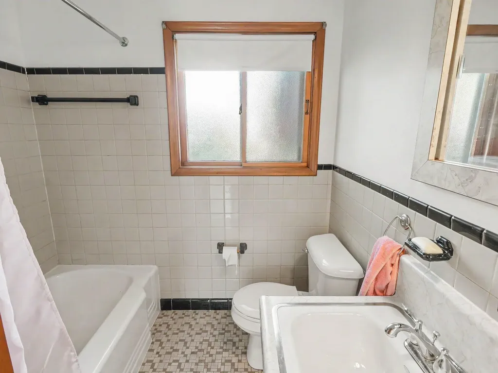 32740 Grandview Avenue Westland City MI 48186