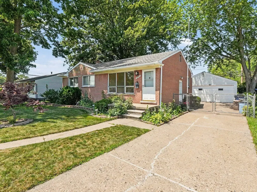 32740 Grandview Avenue Westland City MI 48186
