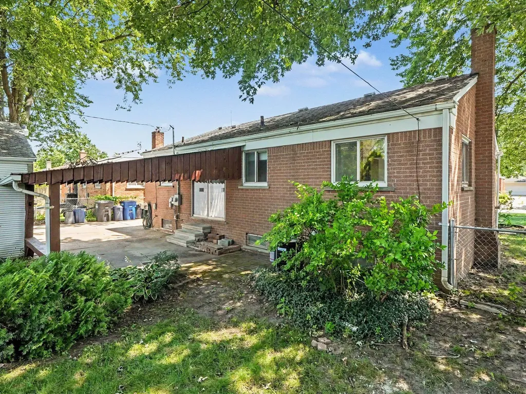 32740 Grandview Avenue Westland City MI 48186