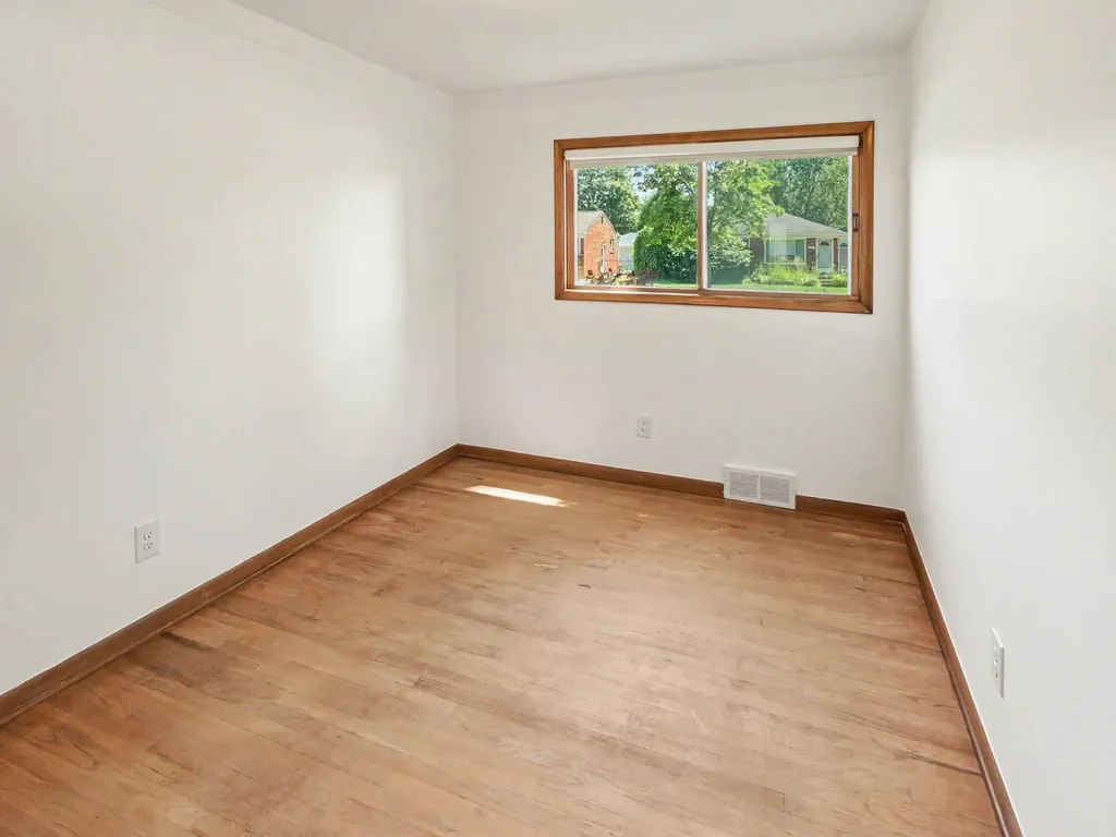 32740 Grandview Avenue Westland City MI 48186