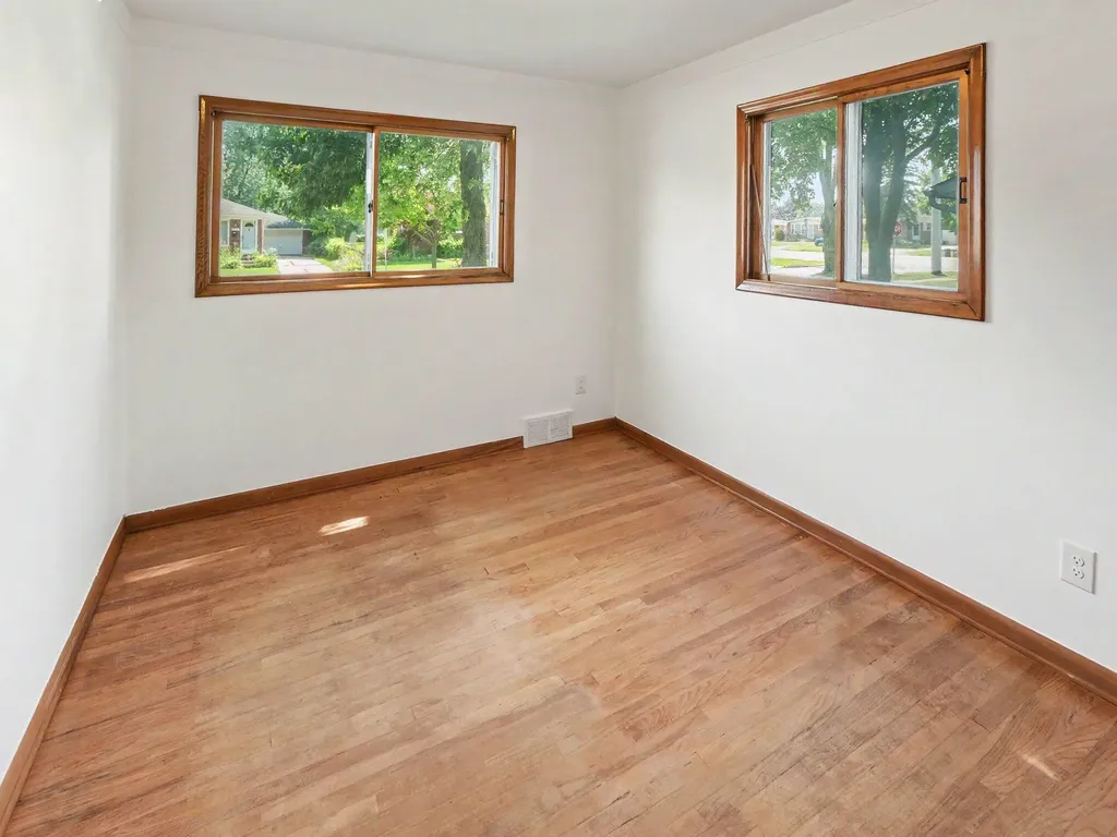 32740 Grandview Avenue Westland City MI 48186