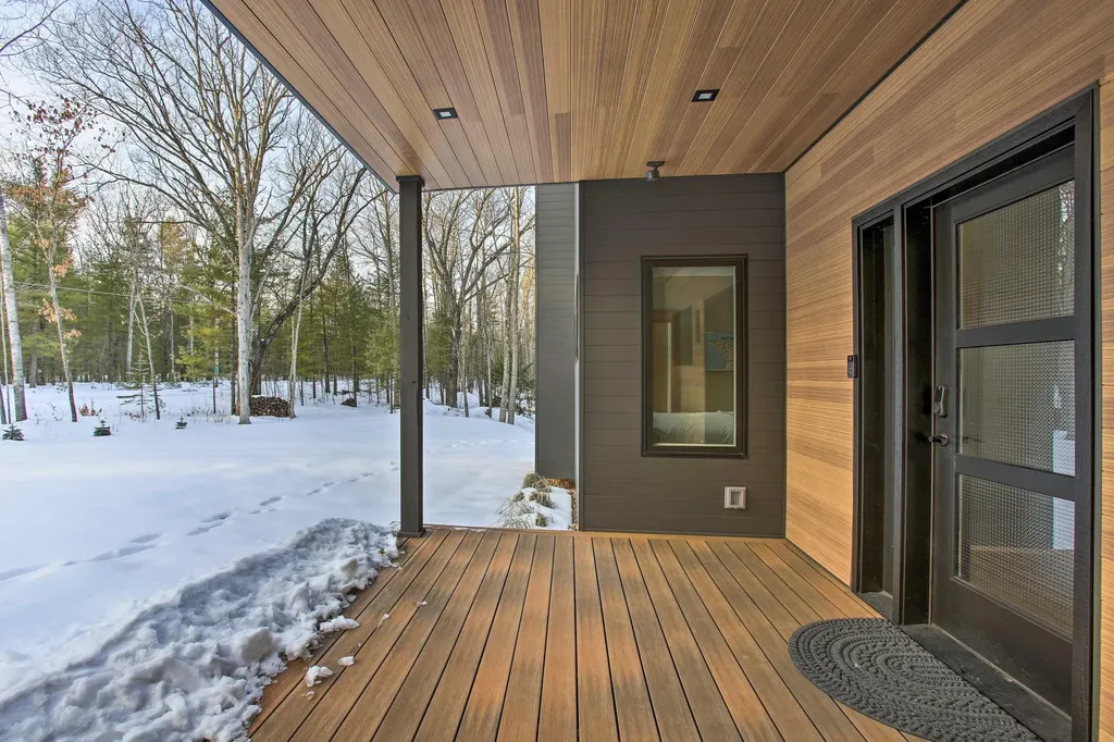 343 Dubonnet Trail Unknown City MI 49643