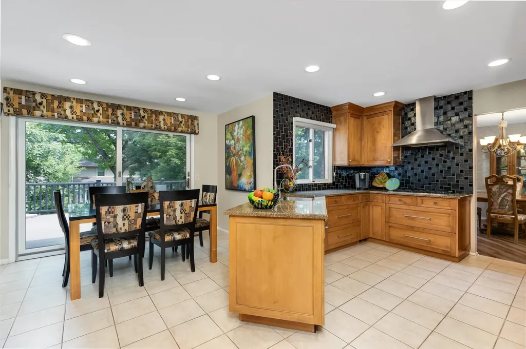 35126 Quaker Way Farmington Hills City MI 48331