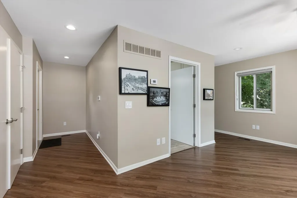 35126 Quaker Way Farmington Hills City MI 48331