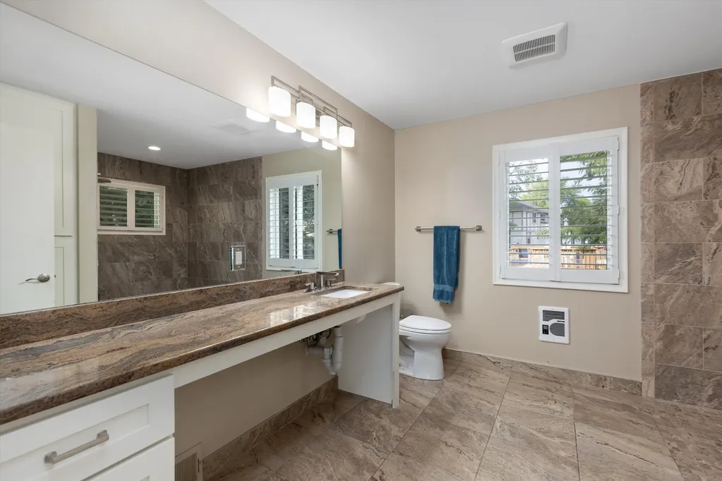 35126 Quaker Way Farmington Hills City MI 48331