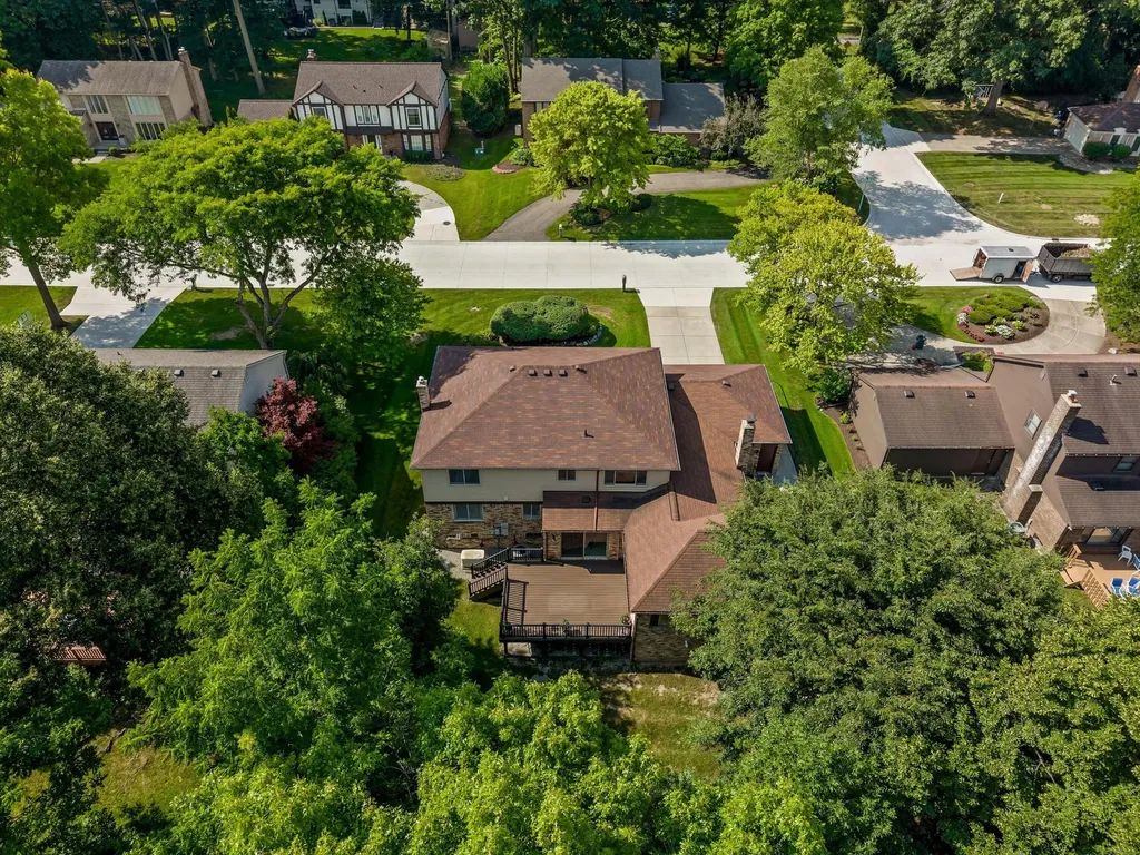 35126 Quaker Way Farmington Hills City MI 48331