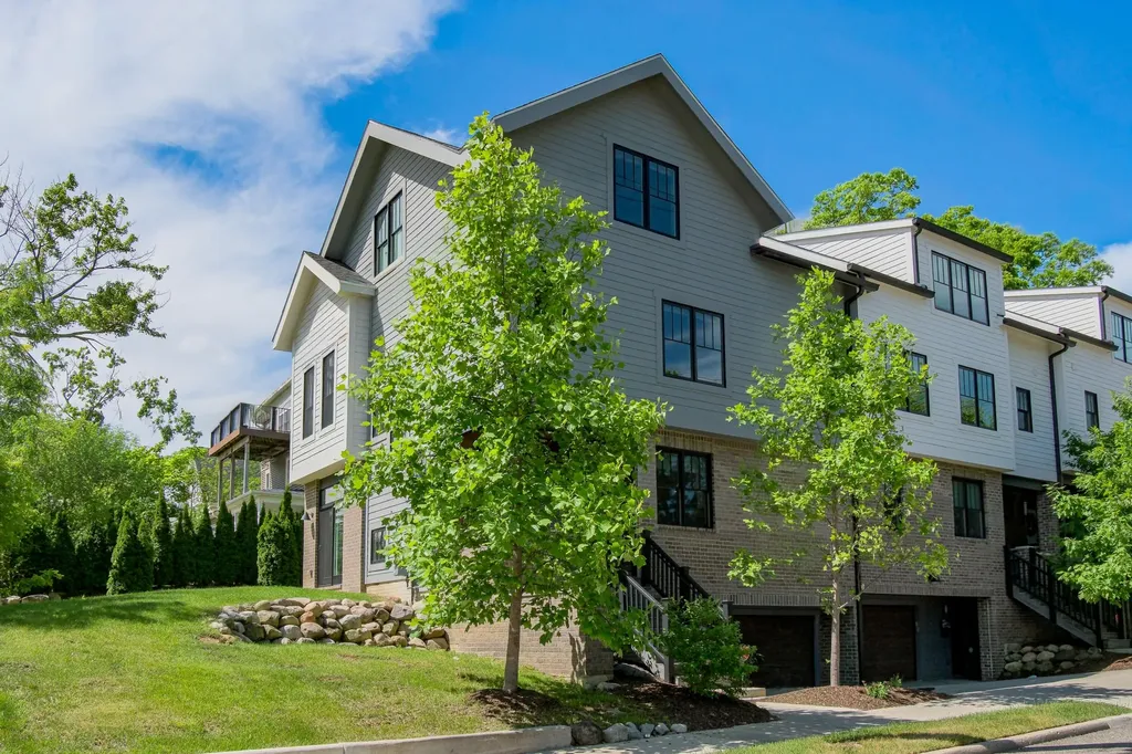 103 W Davis Avenue Ann Arbor City MI 48103