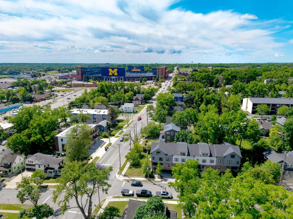 103 W Davis Avenue Ann Arbor City MI 48103