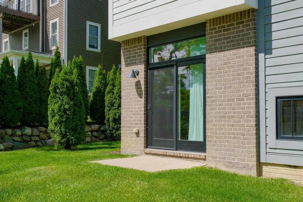 103 W Davis Avenue Ann Arbor City MI 48103