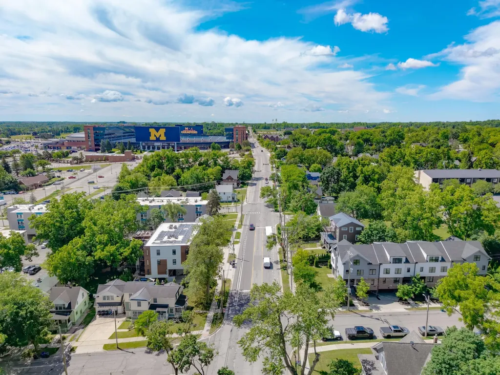 103 W Davis Avenue Ann Arbor City MI 48103
