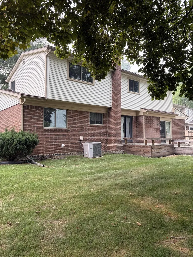 359 Old Creek Drive Saline City MI 48176