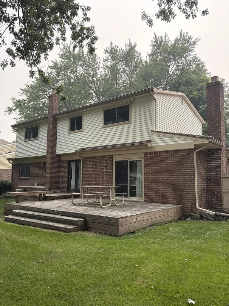 359 Old Creek Drive Saline City MI 48176