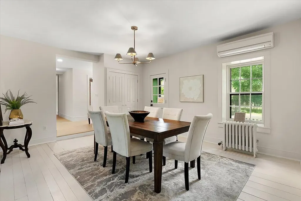 1575 Earhart Road Ann Arbor Charter Township MI 48105